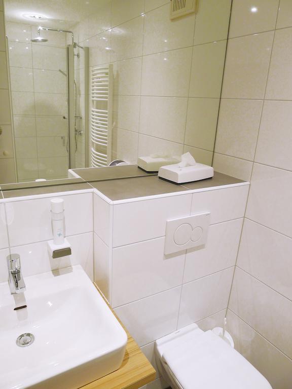 Hotel Restaurant Boeck "Roter Hahn" Sankt Poelten Szoba fotó
