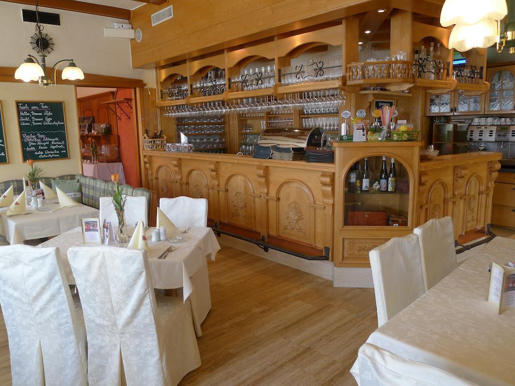 Hotel Restaurant Boeck "Roter Hahn" Sankt Poelten Kültér fotó